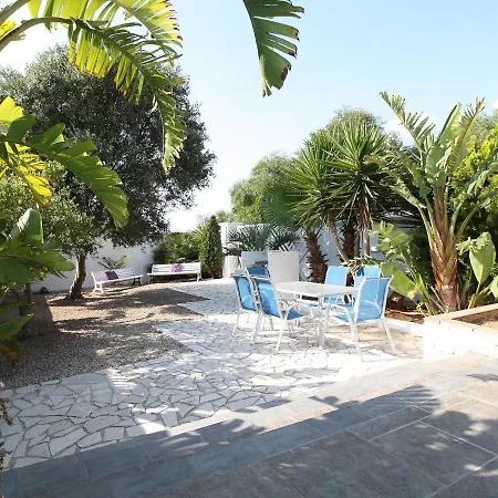 Holiday home Locazione Turistica Cotriero Crystal